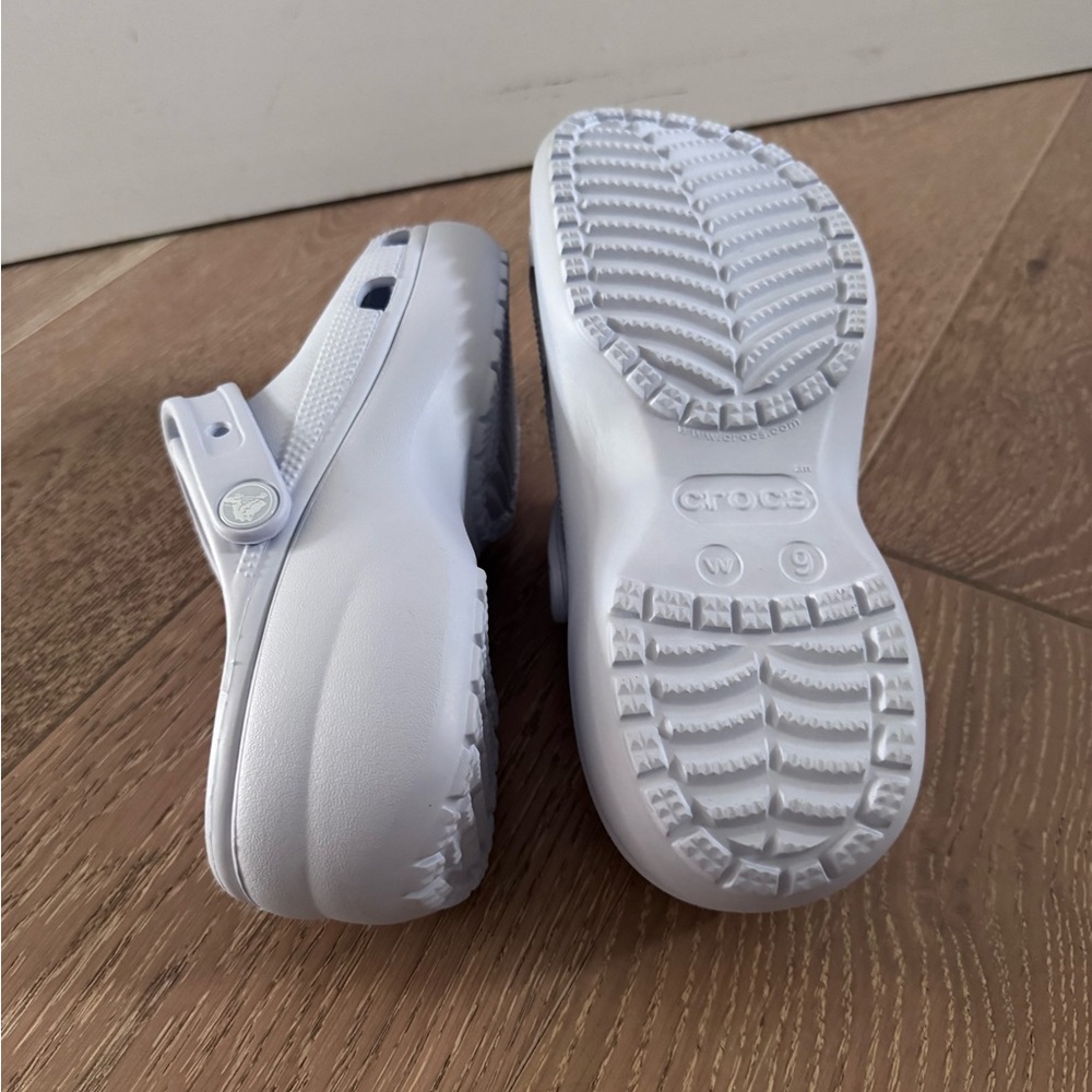 CROCS platform Clogs - Picture 6 of 7